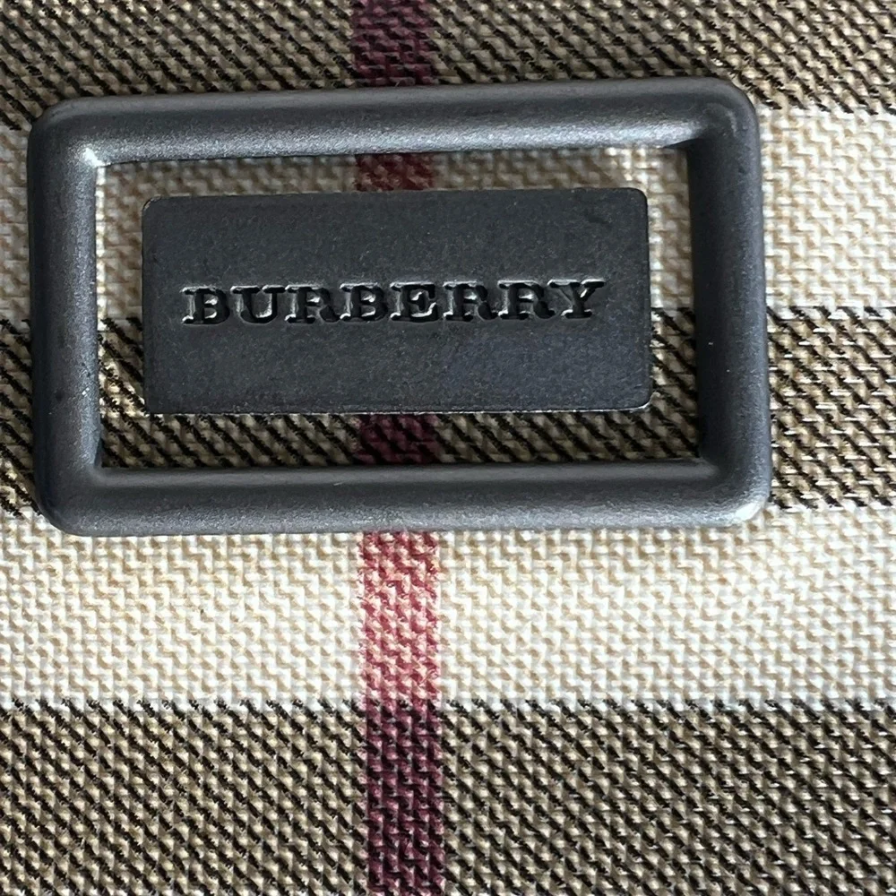 Classic Burberry Nova Check Bag - Picture 6 of 9